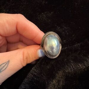 Elegant Silver and Blue Mother of Pearl Women's Ring